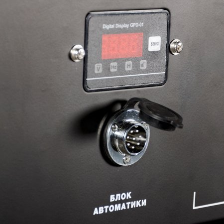 Бензиновый генератор с электростартером и коннектором автоматики FUBAG BS 7500 A ES в Омске фото